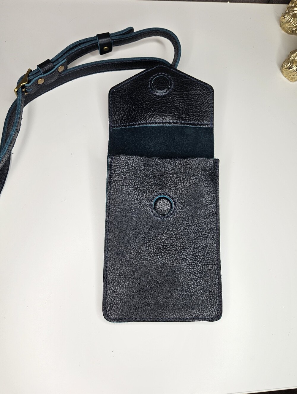 Portland Leather Goods Parker Phone Bag Boreal - Picture 3 of 15